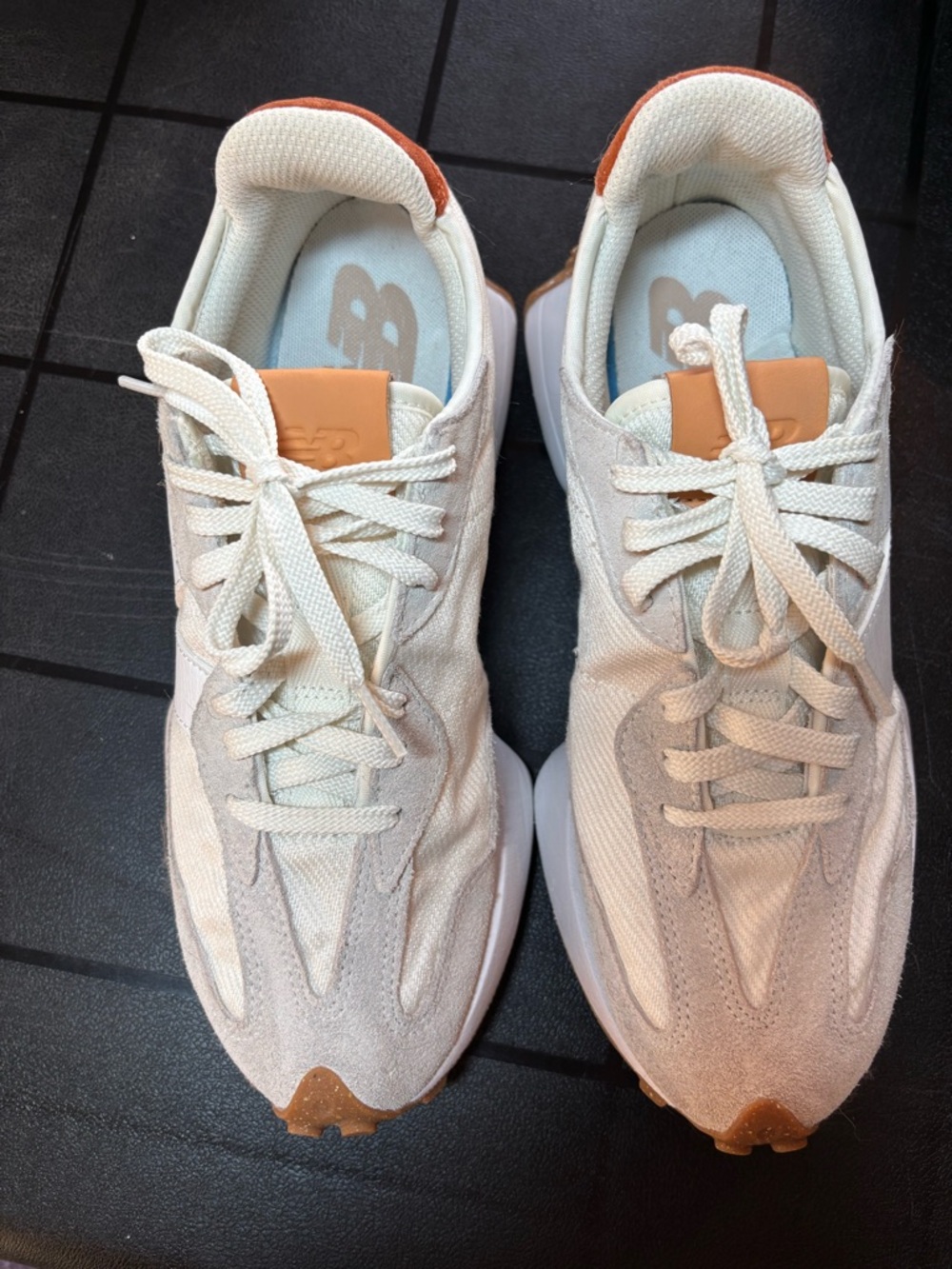 New Balance 327 Women’s Sneakers